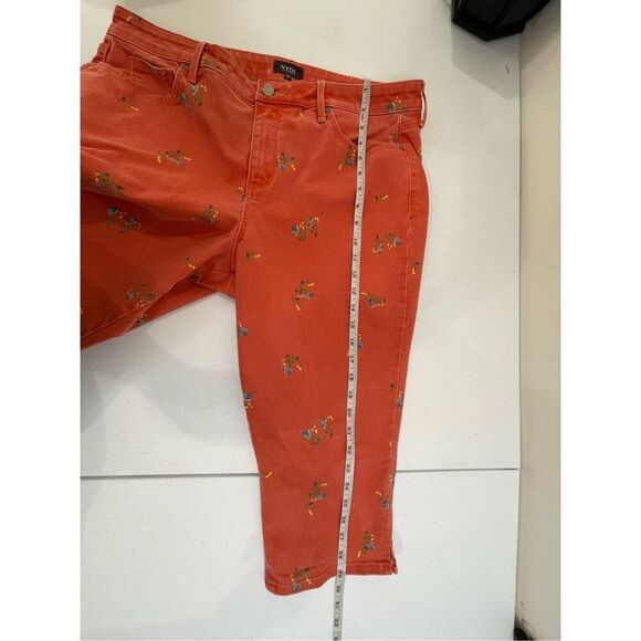 NYDJ women’s red capri floral jeans size 16 - Picture 4 of 7